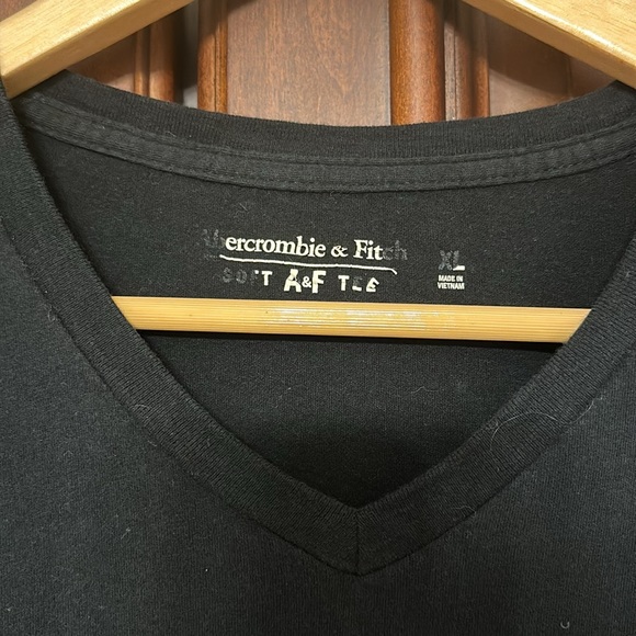 Abercrombie & Fitch black men’s - Picture 2 of 3